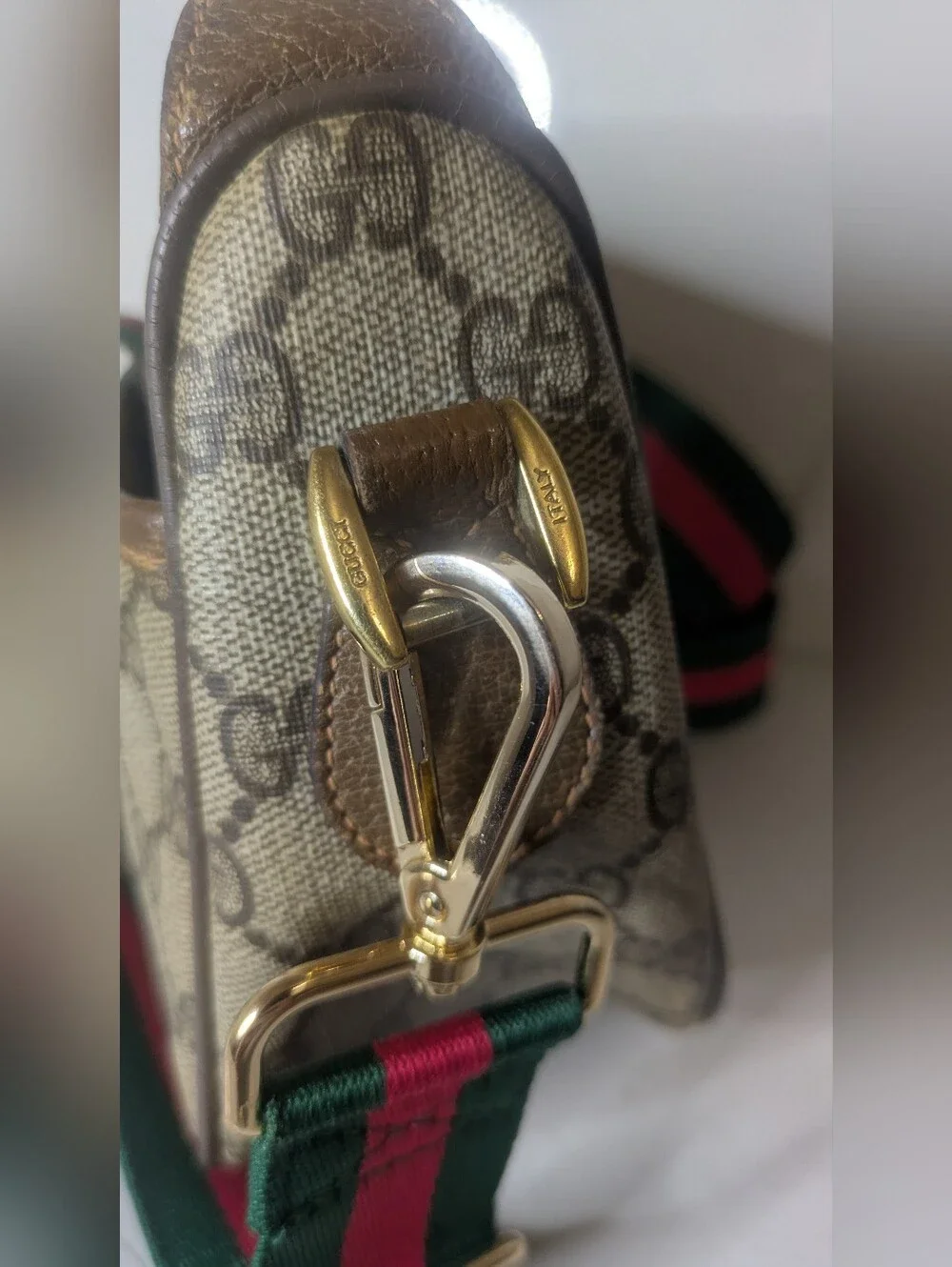 Gucci Supreme Canvas Crossbody Bag Purse - Picture 6 of 11